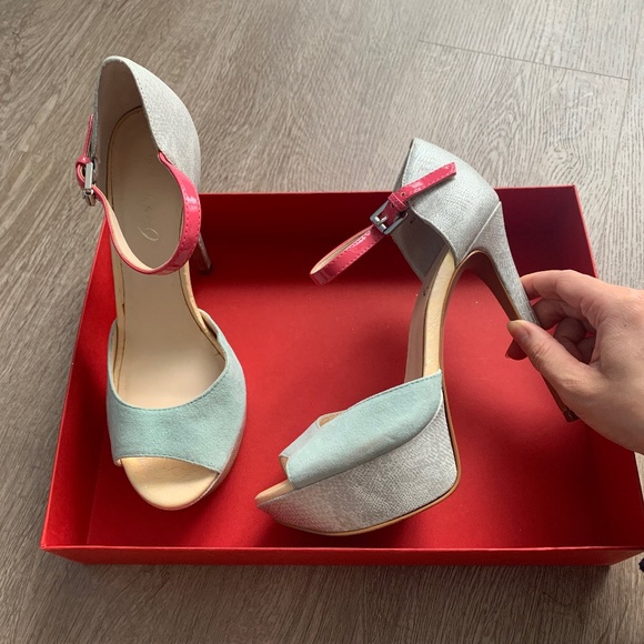 Platform heels - Picture 1 of 2